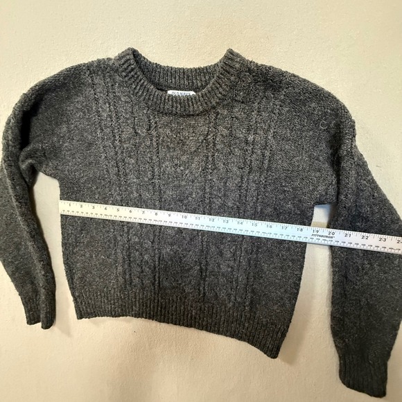 Old Navy Wool Blend Chunky Cable Knit Charcoal Gray Pullover Sweater Women XS - Picture 7 of 13